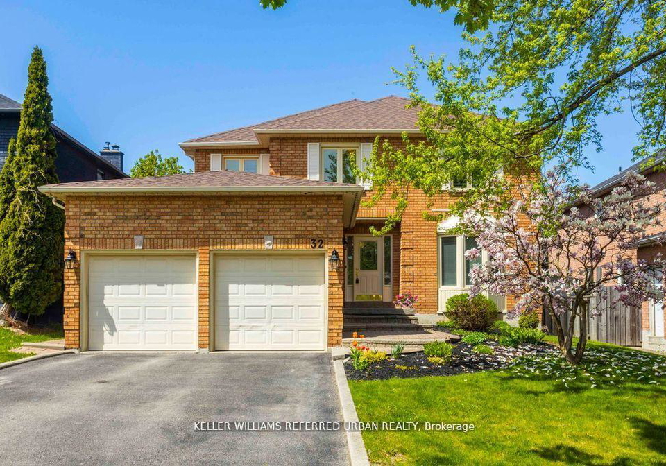 32-nelson-circle-newmarket-ontario-n12543474