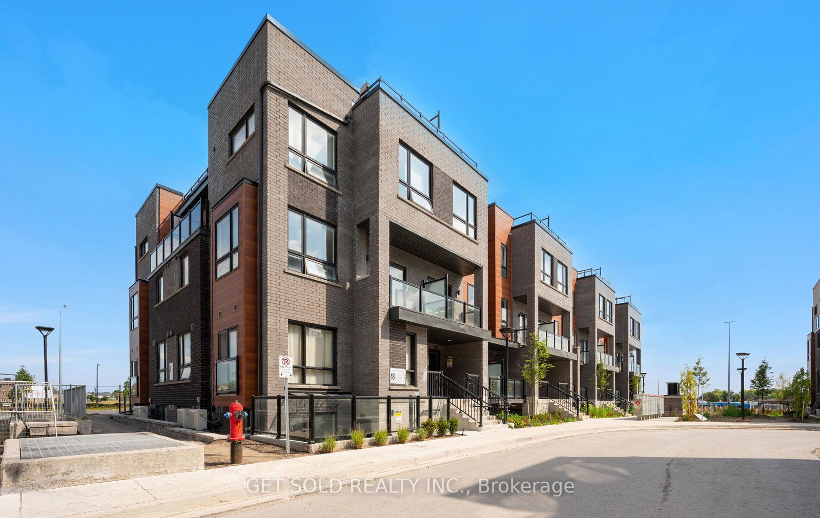 lytham-green-circle-newmarket-ontario-n12543498