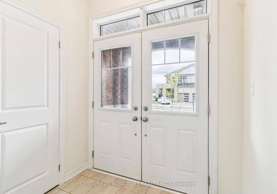 25-ferragine-crescent-bradford-west-gwillimbury-ontario-n12546110