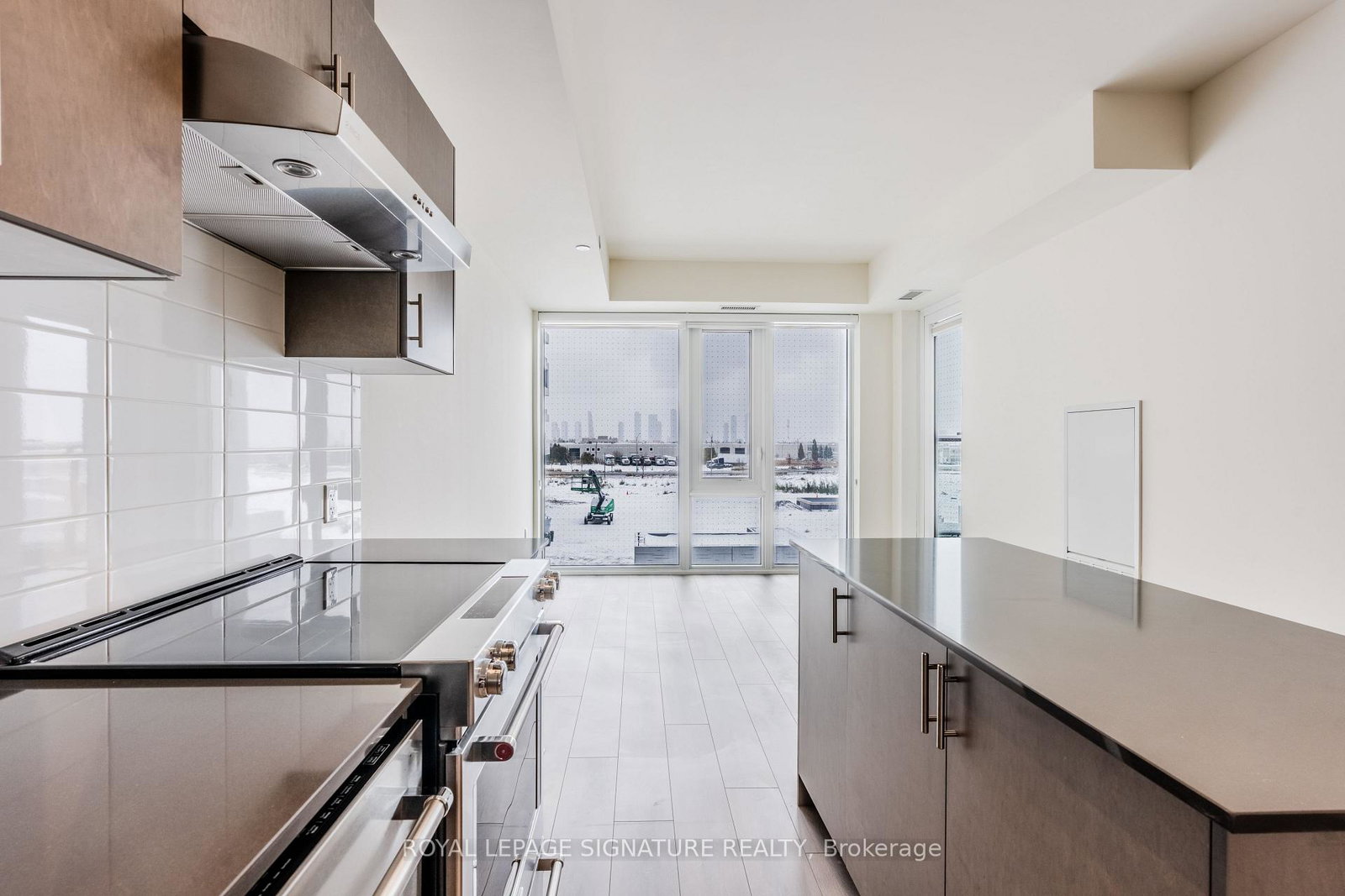 27-korda-gate-vaughan-ontario-n12546494