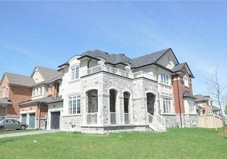 1166-bob-gapp-drive-newmarket-ontario-n12548182
