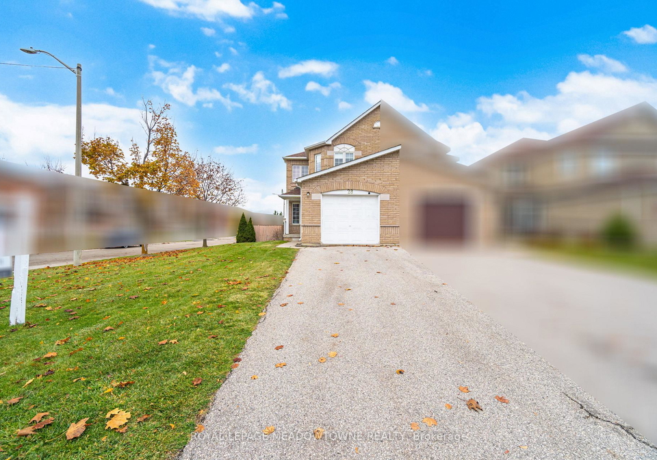 28-condotti-drive-vaughan-ontario-n12548366