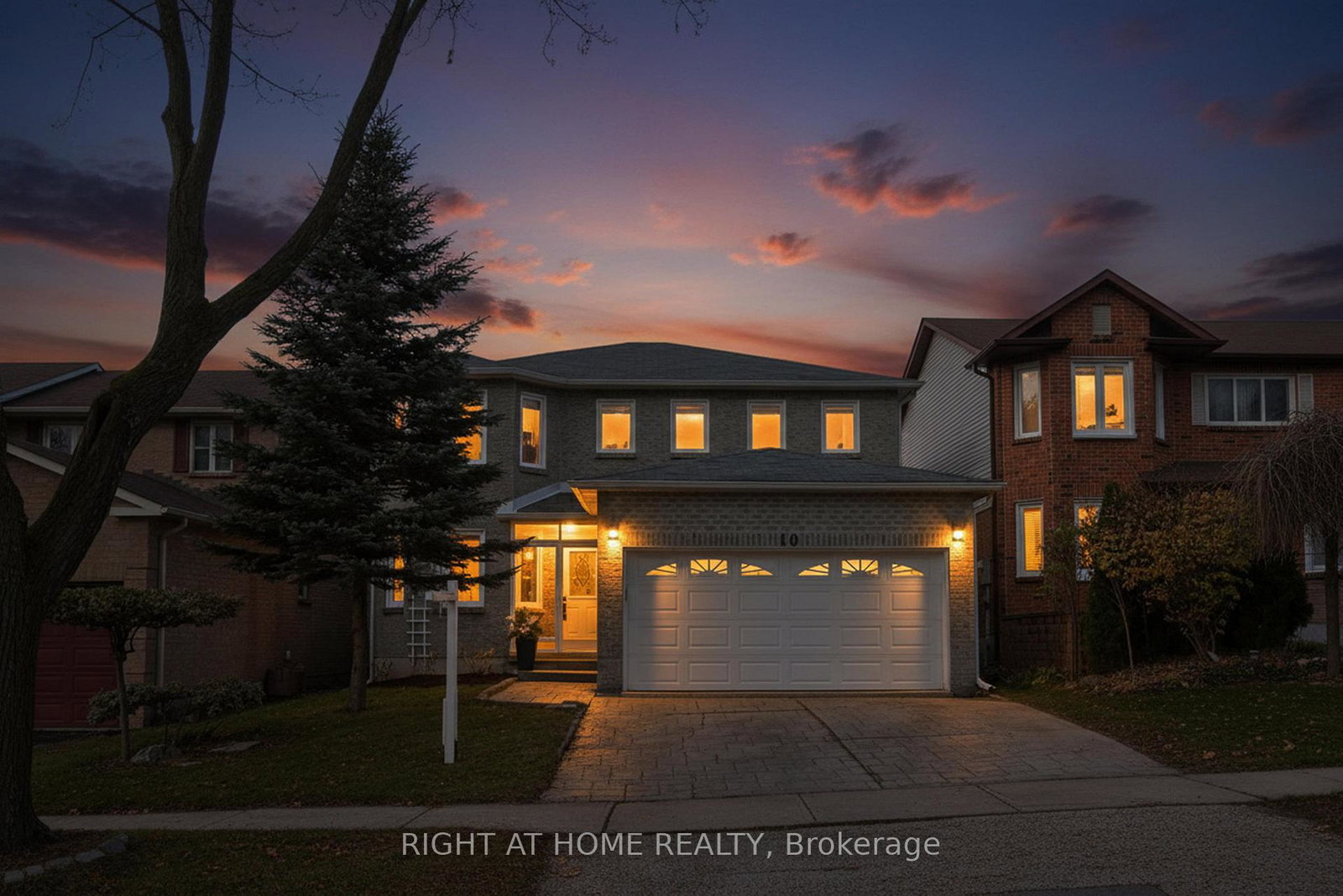 10-closs-square-aurora-ontario-n12548518
