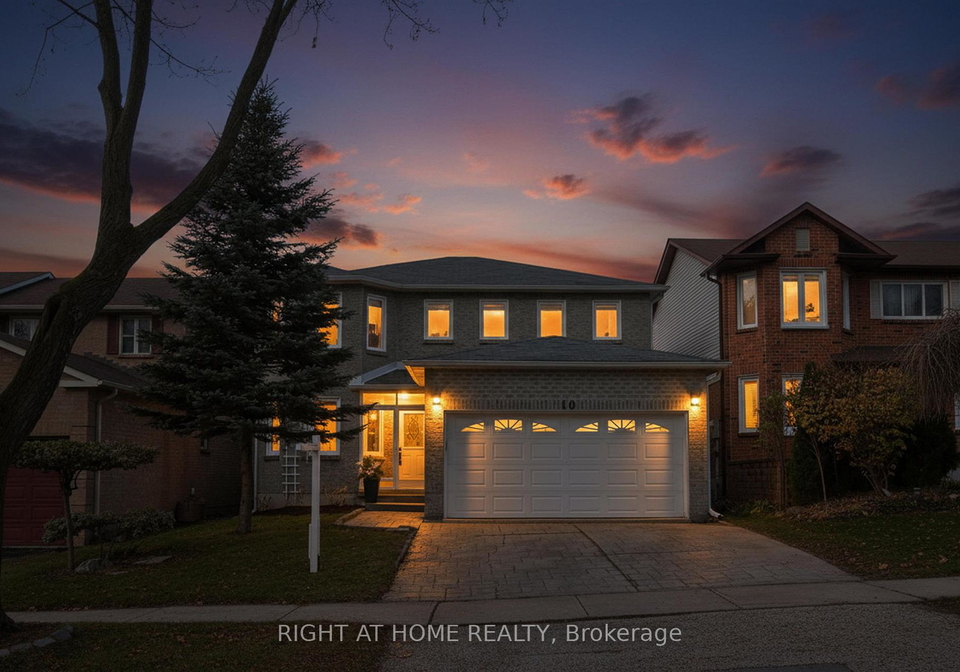 10-closs-square-aurora-ontario-n12548518