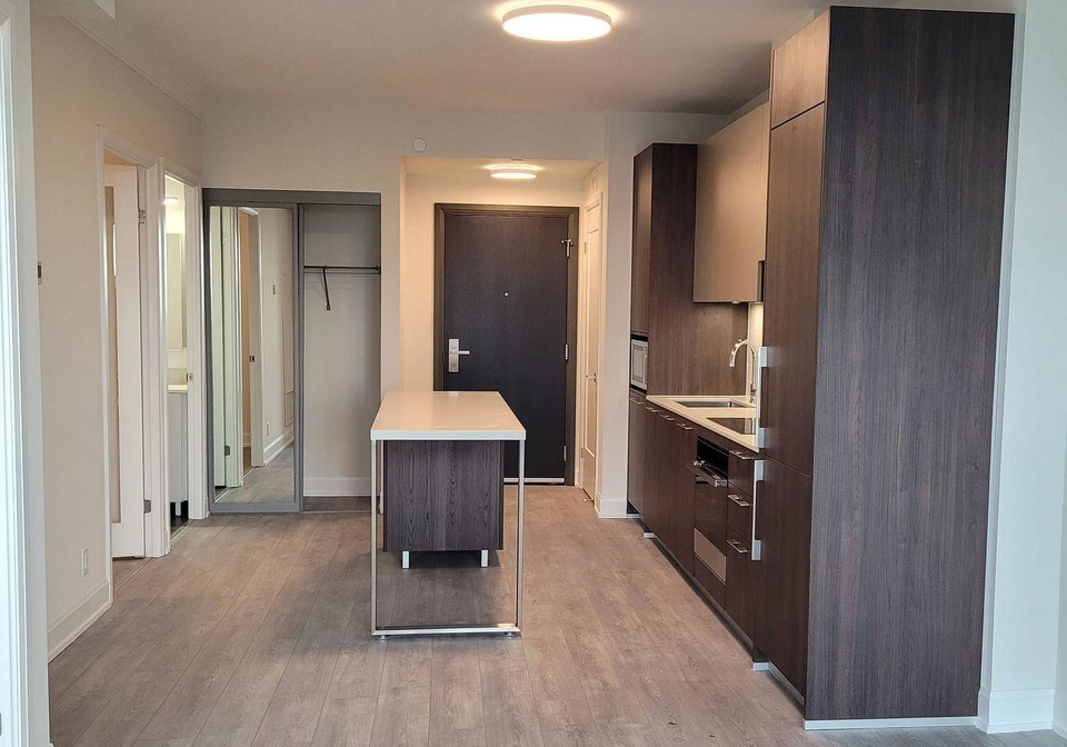 8-water-walk-drive-markham-ontario-n12548528