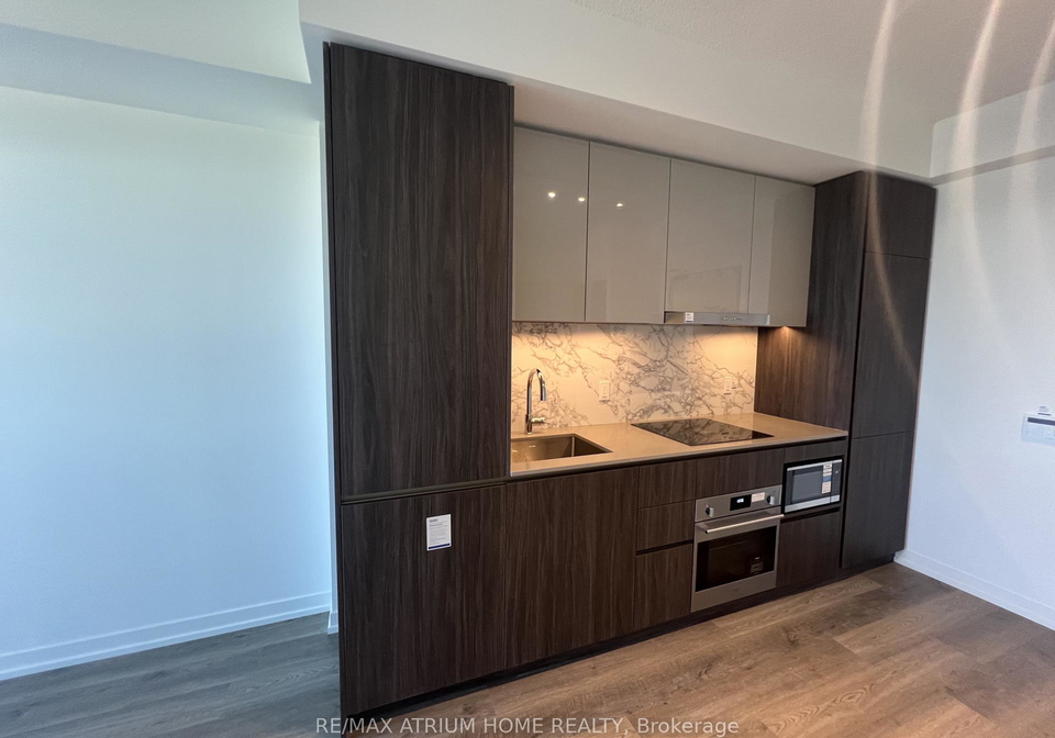 8-interchange-way-vaughan-ontario-n12548532