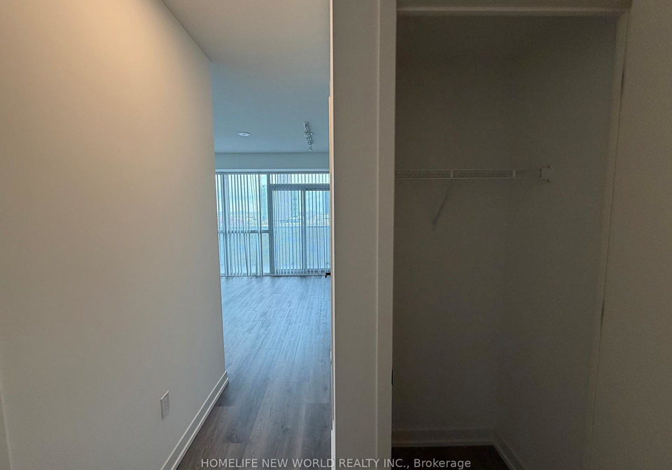 8-interchange-way-vaughan-ontario-n12549070