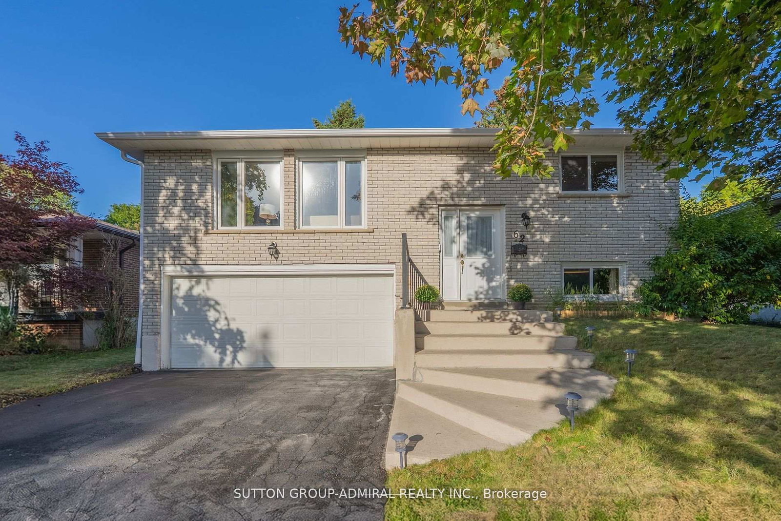62-shieldmark-crescent-markham-ontario-n12549944