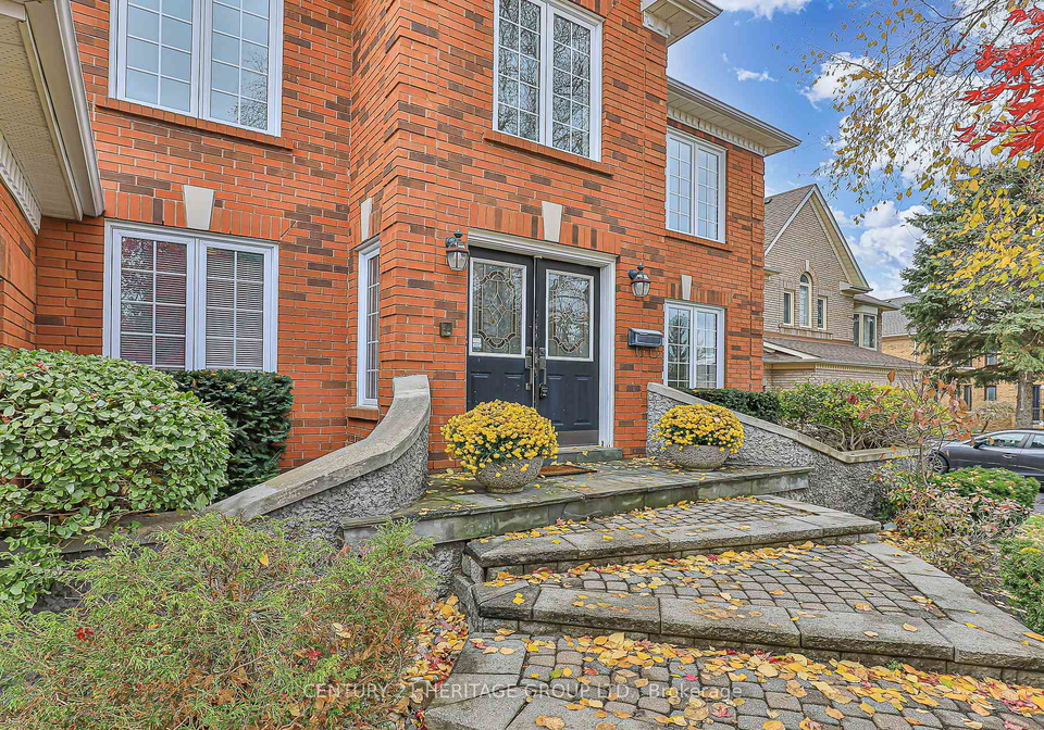 668-chaleur-place-newmarket-ontario-n12550616