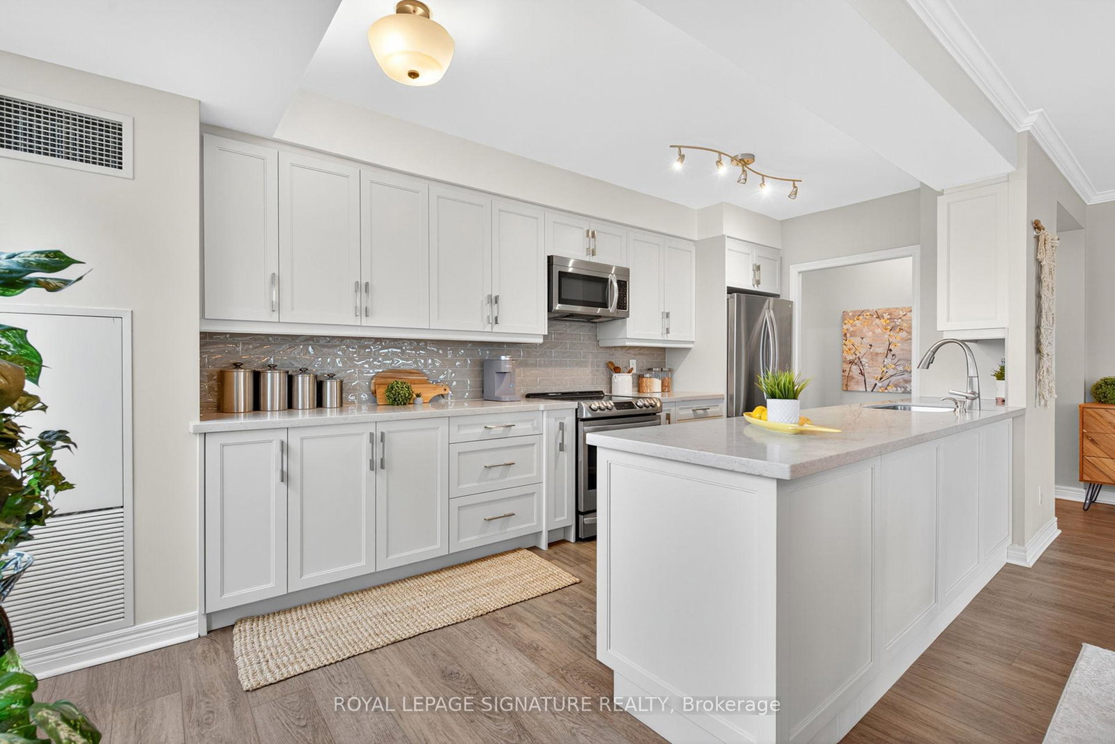 100-promenade-circle-vaughan-ontario-n12551450