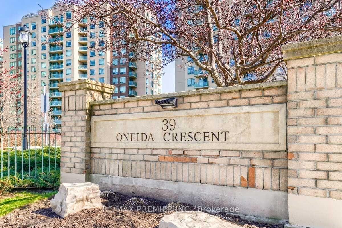 39-oneida-crescent-richmond-hill-ontario-n12551464