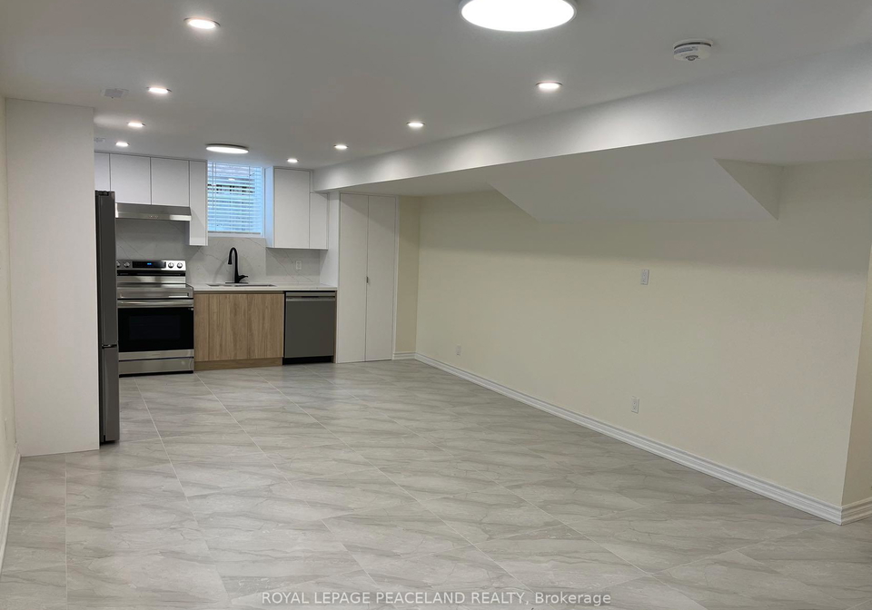 1300-mccron-crescent-newmarket-ontario-n12551848