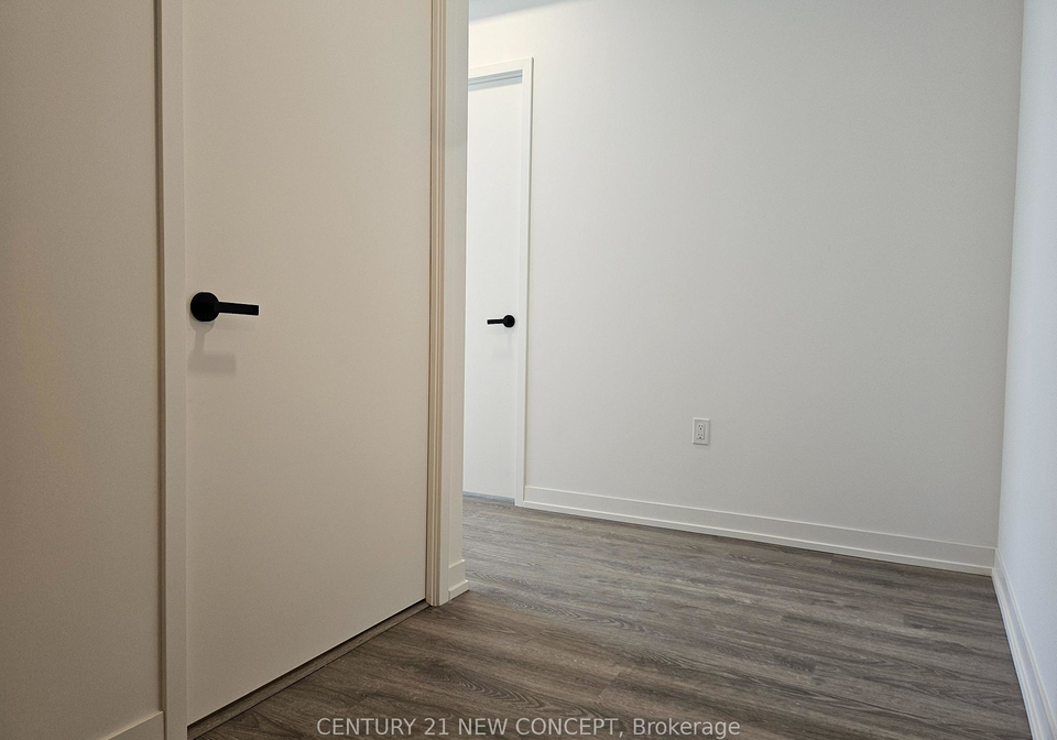 8-interchange-way-vaughan-ontario-n12554822