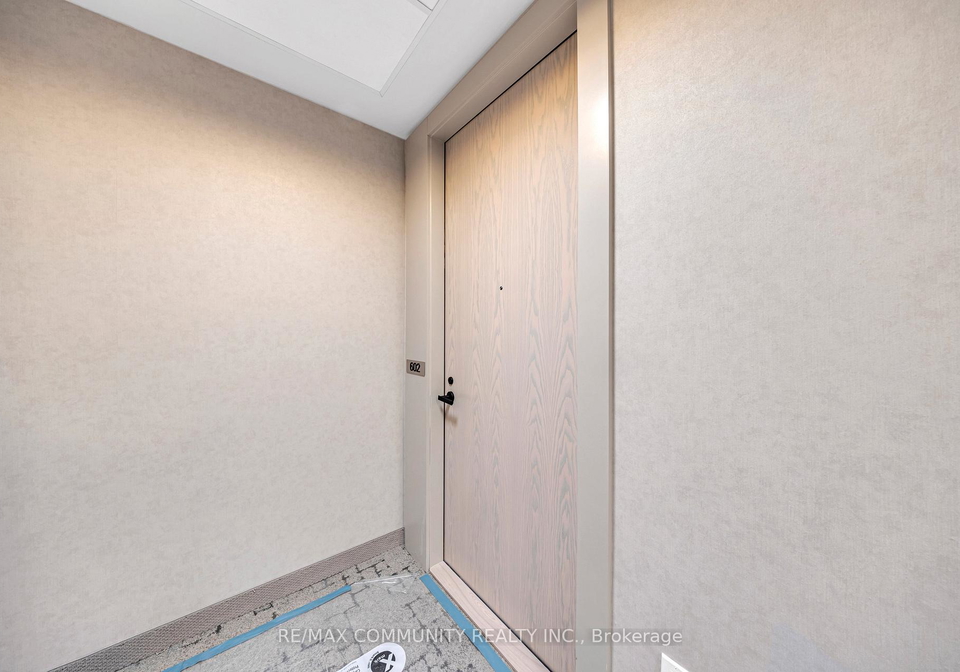 8-interchange-way-vaughan-ontario-n12556272