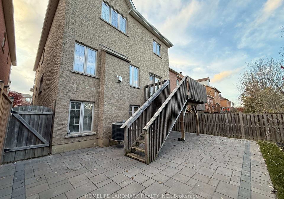 325-bathurst-glen-drive-vaughan-ontario-n12556408