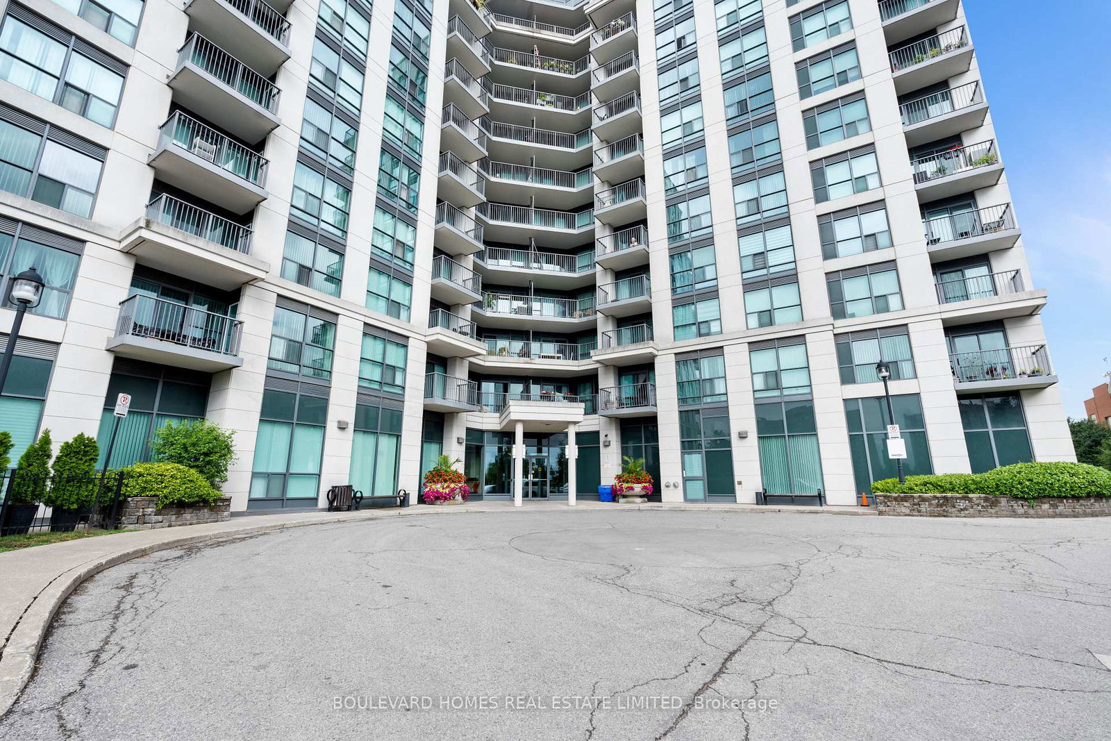 185-oneida-crescent-richmond-hill-ontario-n12557678