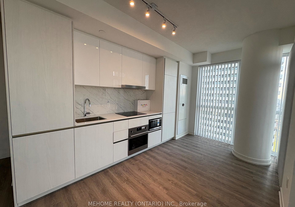 8-interchange-way-vaughan-ontario-n12558958