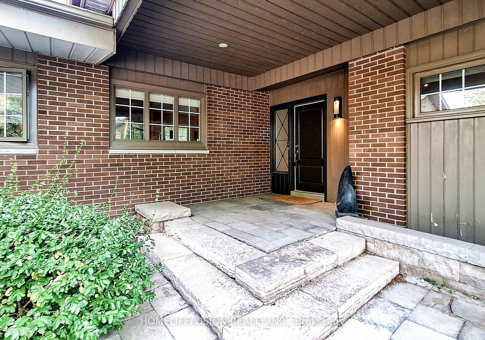 135-patricia-drive-king-ontario-n12560208