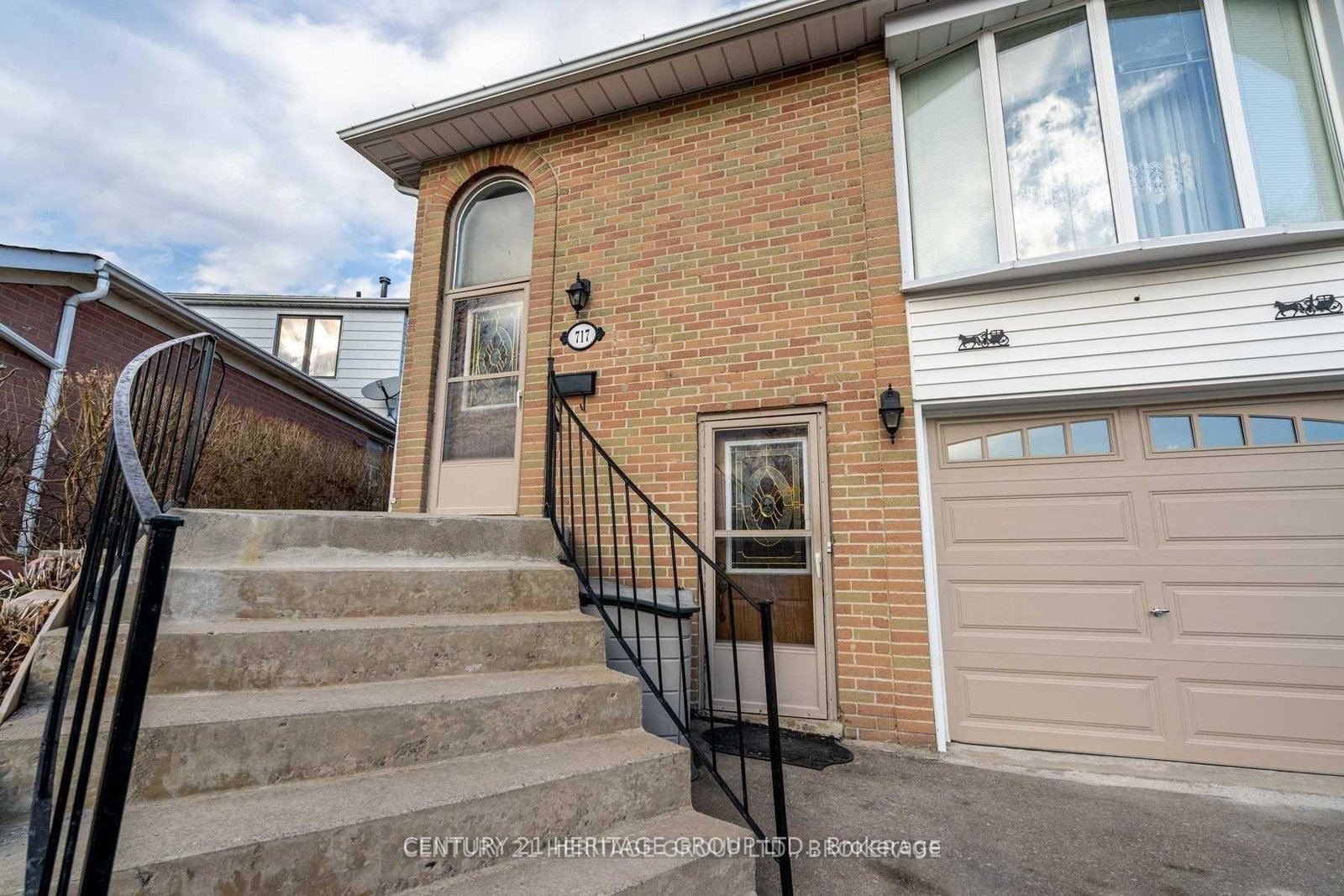 717-jackson-court-newmarket-ontario-n12560844