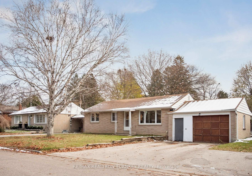 736-grace-street-newmarket-ontario-n12563662