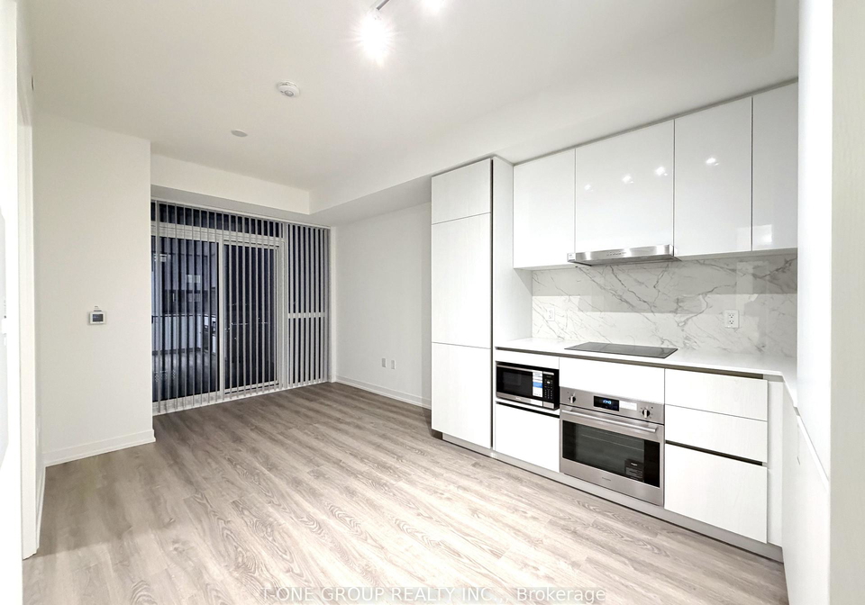 8-interchange-way-vaughan-ontario-n12565034