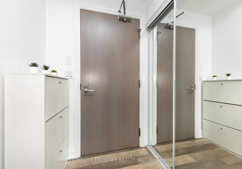 7167-yonge-street-markham-ontario-n12565596