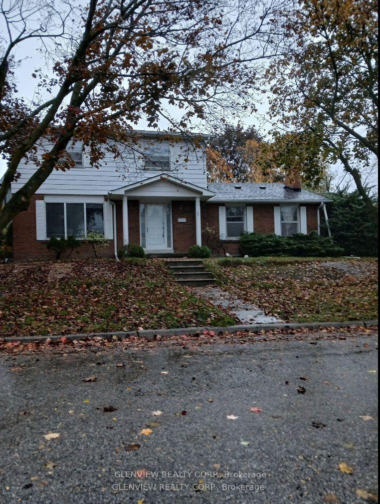 120-romfield-circuit-markham-ontario-n12565900