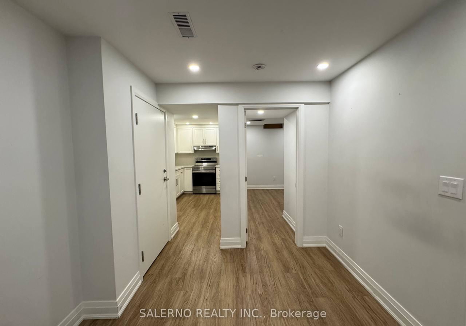 84-venice-gate-drive-vaughan-ontario-n12566490