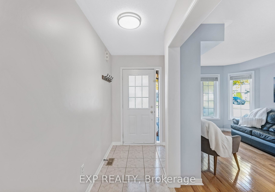 168-wainscot-avenue-newmarket-ontario-n12566700