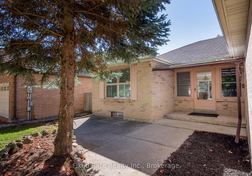 370-selby-crescent-newmarket-ontario-n12567220