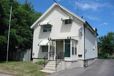 89-centre-street-e-richmond-hill-ontario-n12567696