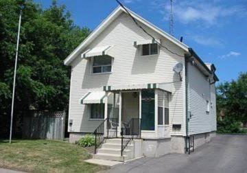 89-centre-street-e-richmond-hill-ontario-n12567696