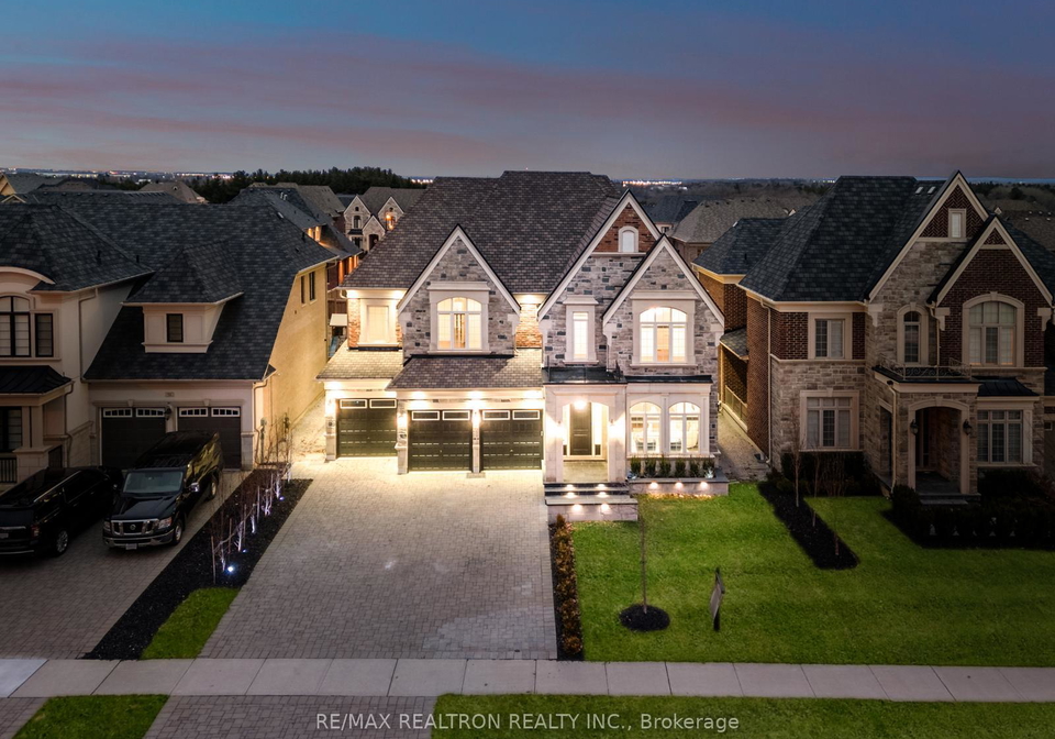 62-endless-circle-vaughan-ontario-n12569044