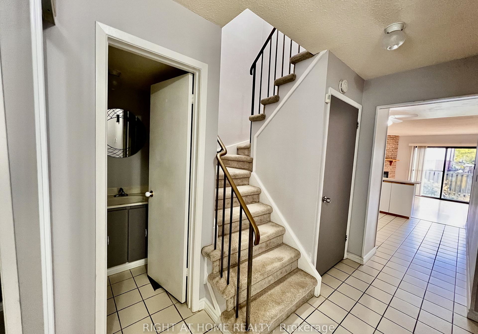 33-fullerton-crescent-markham-ontario-n12570800