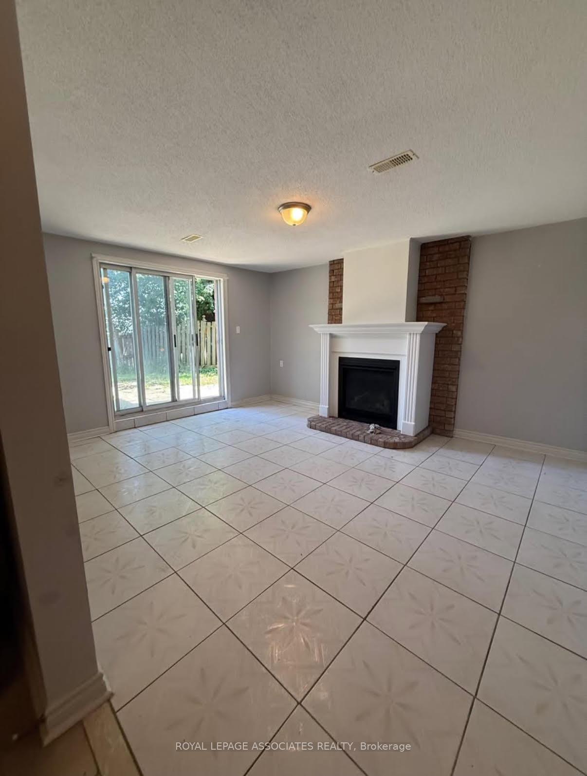 65-simcoe-road-bradford-west-gwillimbury-ontario-n12572960
