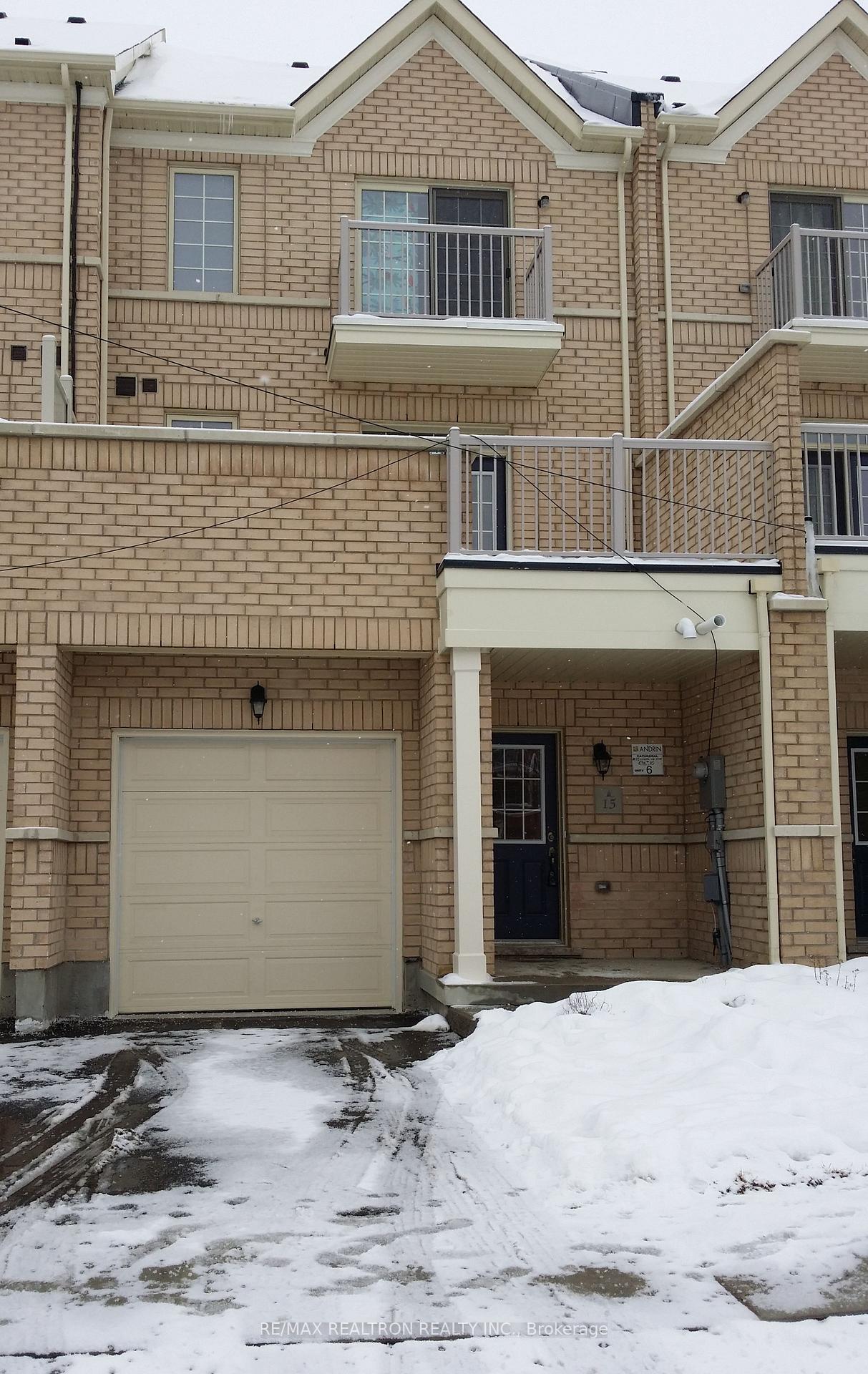 15-cathedral-high-street-markham-ontario-n12573928