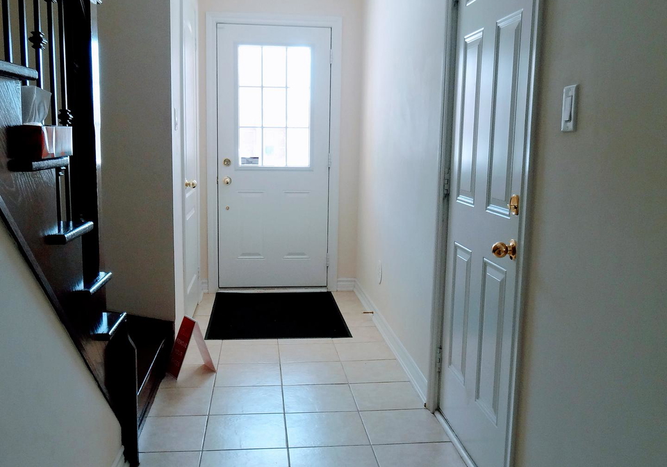 15-cathedral-high-street-markham-ontario-n12573928