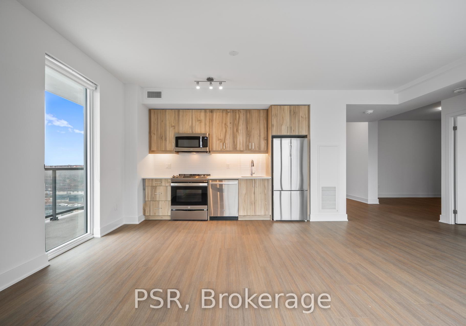 195-deerfield-road-newmarket-ontario-n12575056