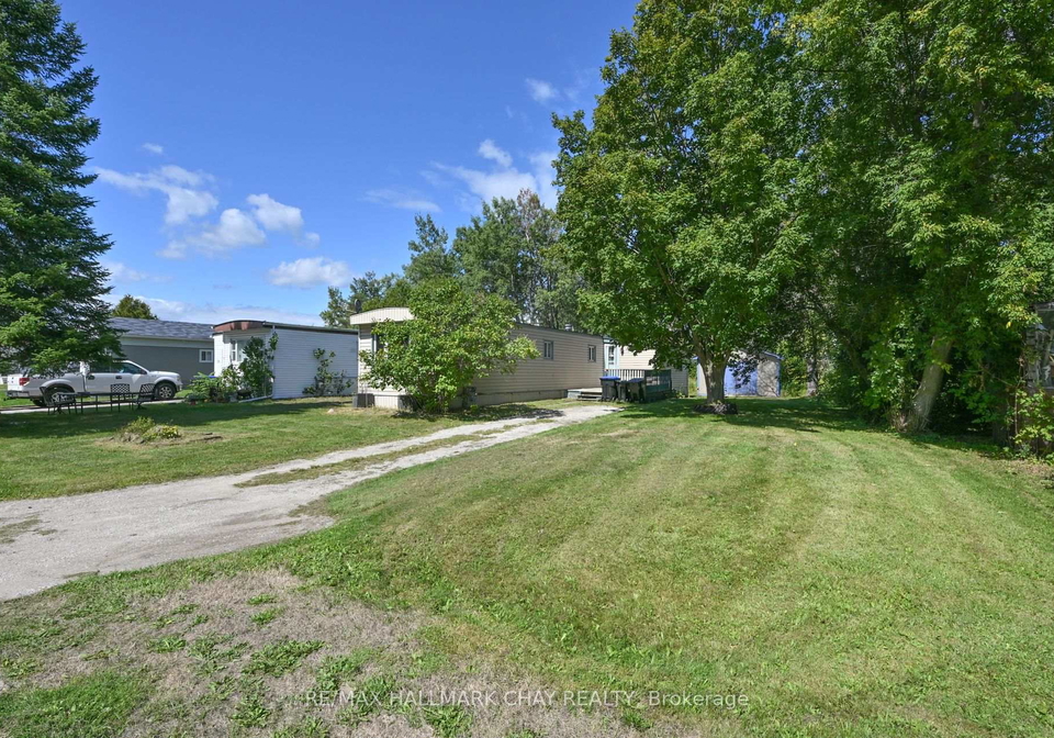 32-shamrock-crescent-essa-ontario-n12575262