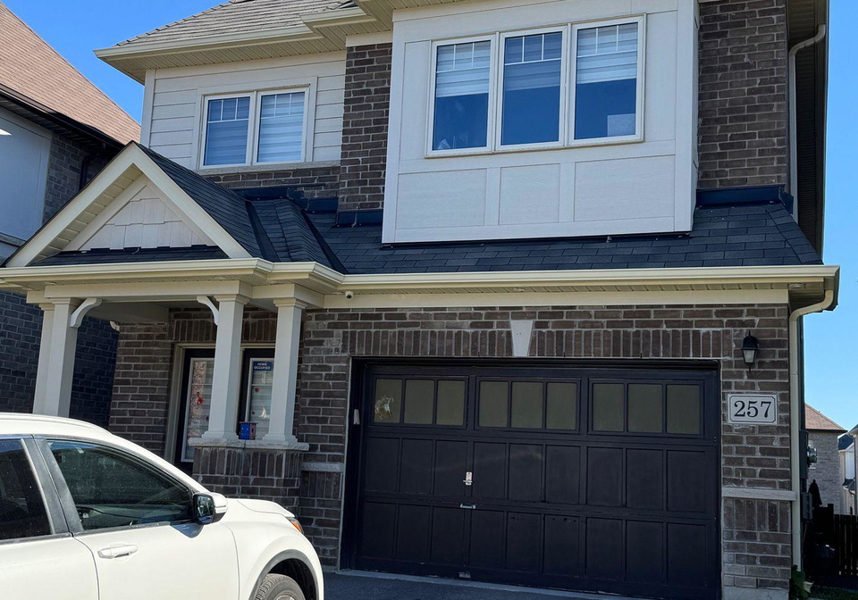257-sharon-creek-drive-w-east-gwillimbury-ontario-n12576966
