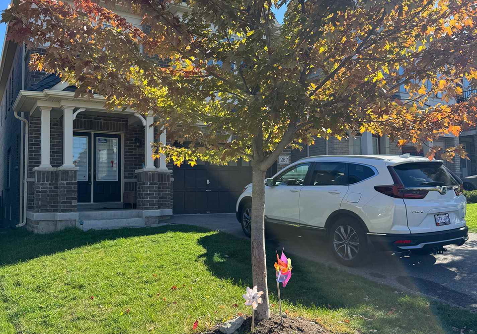 257-sharon-creek-drive-w-east-gwillimbury-ontario-n12576966