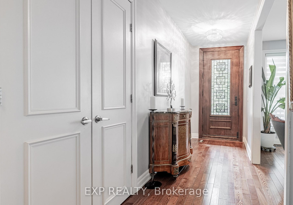 203-centre-street-w-richmond-hill-ontario-n12582178