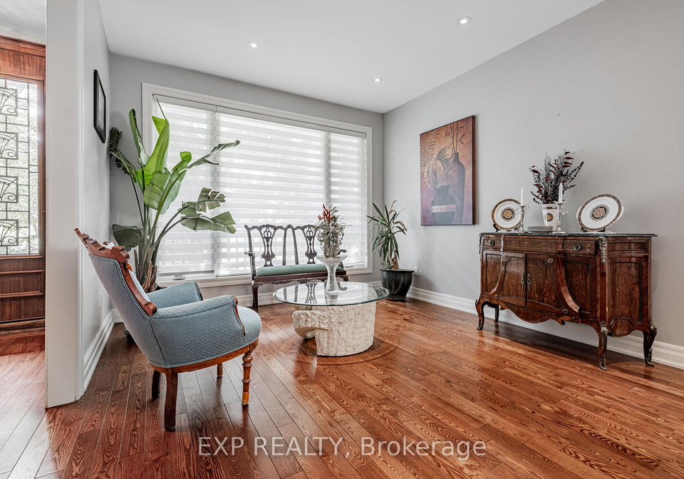 203-centre-street-w-richmond-hill-ontario-n12582178