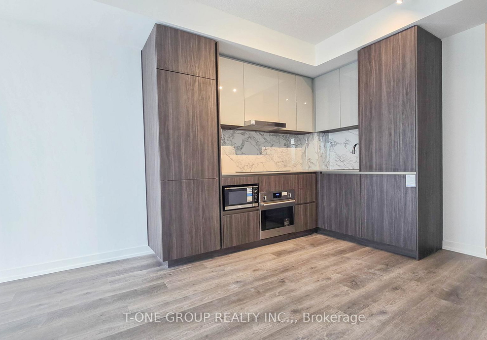 8-interchange-way-vaughan-ontario-n12582498