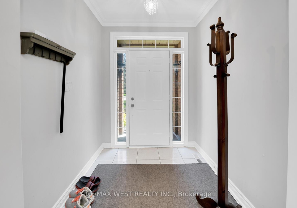 38-john-kline-lane-vaughan-ontario-n12585920