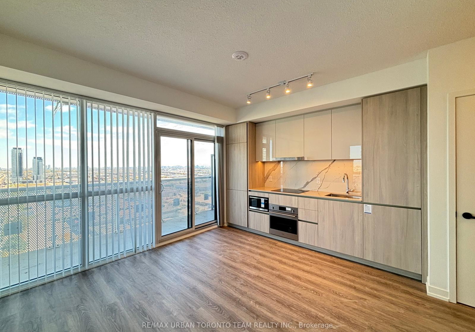 8-interchange-way-vaughan-ontario-n12586402