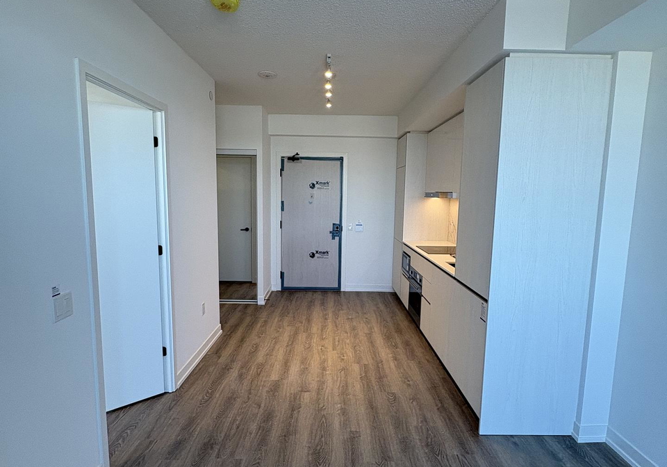 8-interchange-way-vaughan-ontario-n12587460