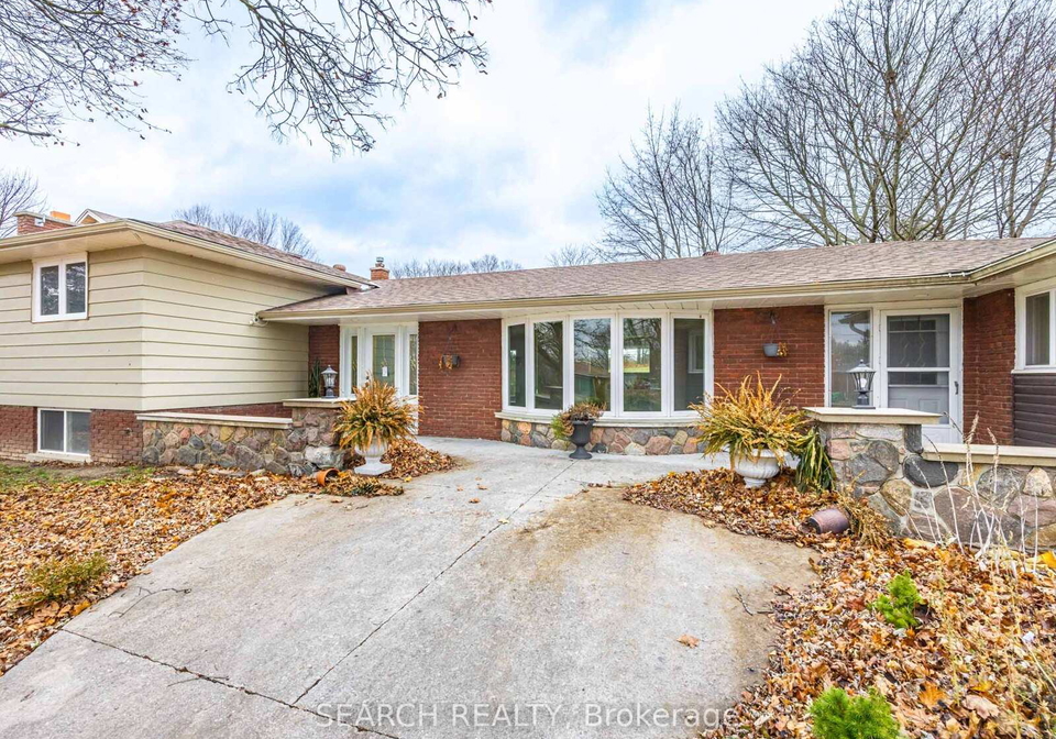 41-hamilton-drive-newmarket-ontario-n12588926