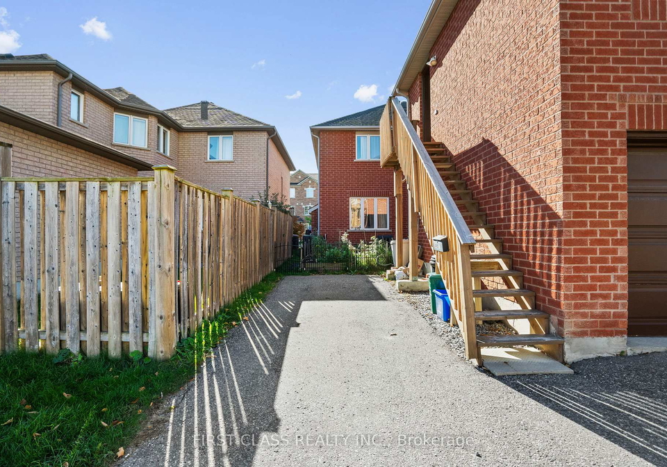 496-whites-hill-avenue-s-markham-ontario-n12589218