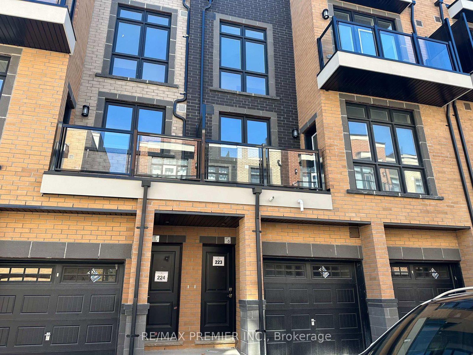 sayers-lane-richmond-hill-ontario-n12589636